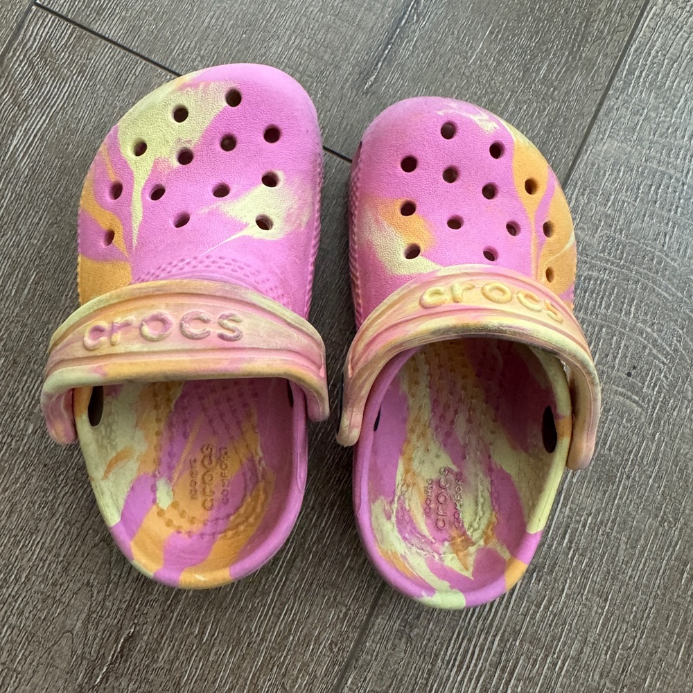 CROCS Kids' Vibrant Pink and Yellow Slippers size 6